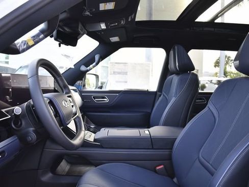 New 2026 INFINITI QX80 4WD image 23