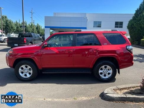 Used 2024 Toyota 4Runner SR5 Premium AWD/4WD image 4