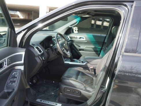 Used 2014 Ford Explorer Sport w/ Equipment Group 401A image 30