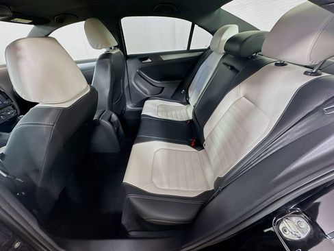 Used 2016 Volkswagen Jetta Sport image 28