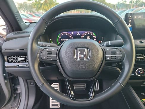 Used 2025 Honda Accord Sport image 18
