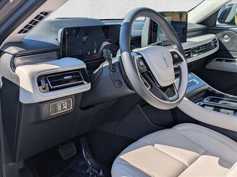New 2025 Lincoln Aviator 2WD w/ Equipment Group 101A image 3