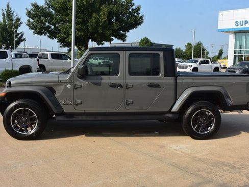 Used 2022 Jeep Gladiator Overland w/ Trailer Tow Package AWD/4WD image 9