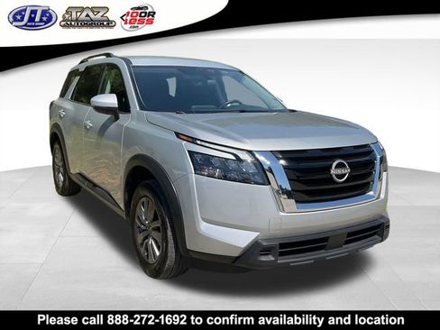 Used 2025 Nissan Pathfinder SV AWD/4WD image 1