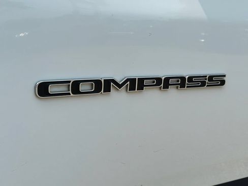 Used 2025 Jeep Compass Limited AWD/4WD image 41