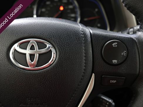 Used 2014 Toyota RAV4 Limited image 30