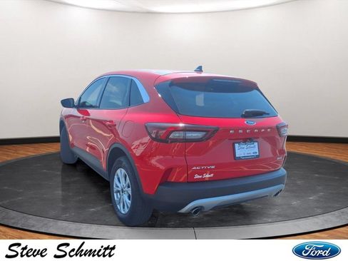 Used 2024 Ford Escape Active AWD/4WD image 3