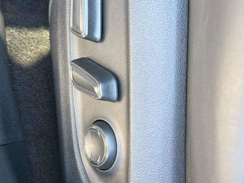 Certified 2022 Toyota RAV4 XLE Premium AWD/4WD image 28