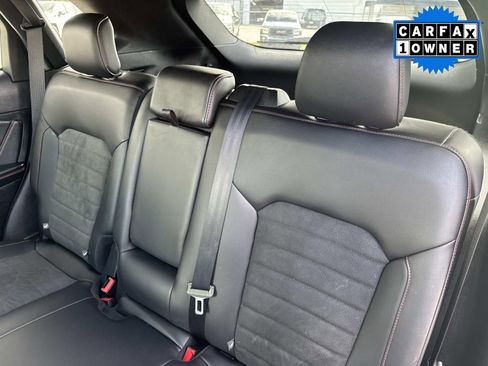 Used 2022 Ford Edge ST-Line image 14