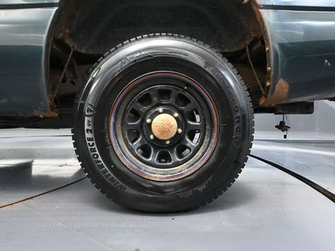 Used 2003 Chevrolet Silverado 1500 LS image 11