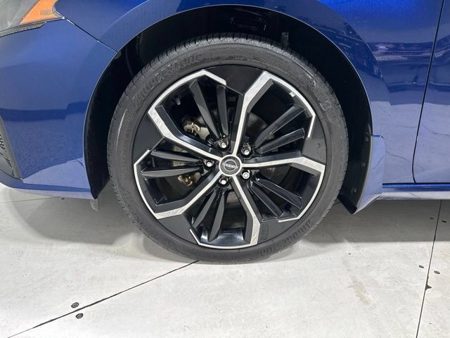 Used 2023 Nissan Altima 2.5 SR w/ SR Premium Package FWD image 9
