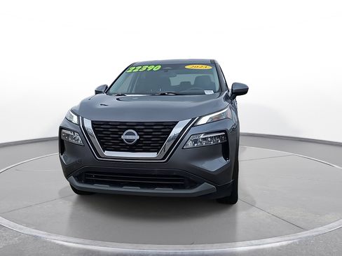 Used 2023 Nissan Rogue SV FWD image 3