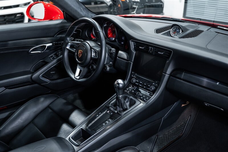 Used 2019 Porsche 911 Carrera GTS RWD image 53
