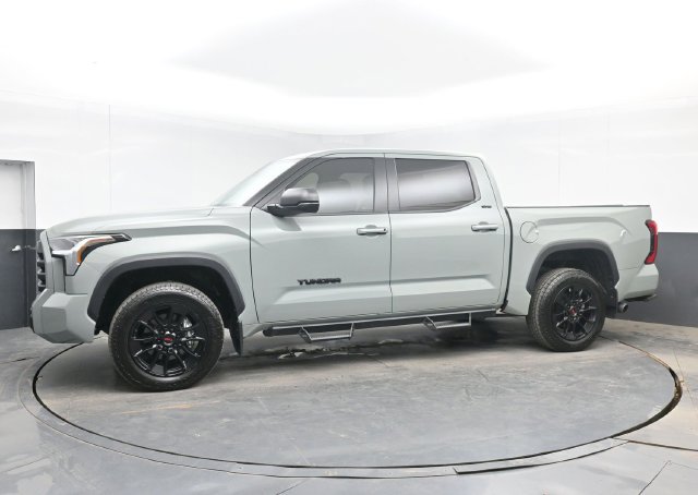 Used 2024 Toyota Tundra SR5 w/ SR5 Premium Package AWD/4WD image 11