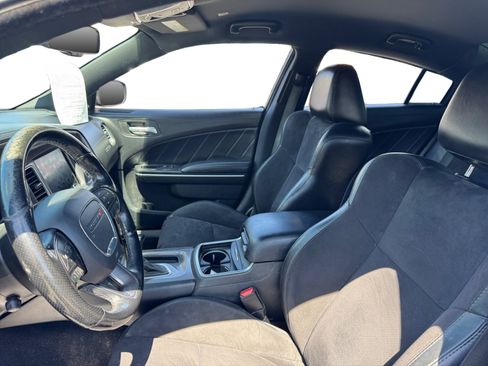 Used 2019 Dodge Charger R/T w/ Plus Group RWD image 9