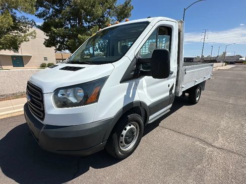 Used 2018 Ford Transit 250 138 RWD image 9