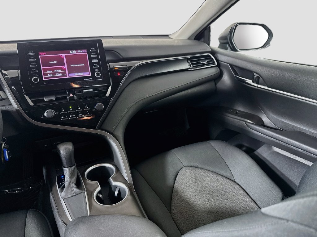 Used 2021 Toyota Camry LE w/ Carpet Mat Package (TMS) FWD image 24