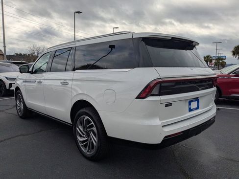 New 2025 Lincoln Navigator L Reserve image 6