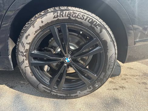 Used 2019 BMW X7 xDrive50i w/ M Sport Package AWD/4WD image 3
