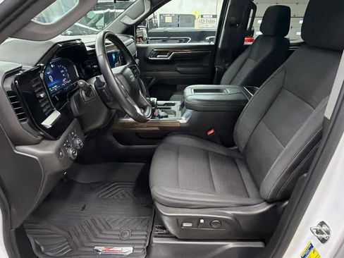 Certified 2022 Chevrolet Silverado 1500 RST image 6