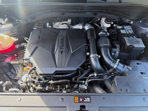 Used 2023 Hyundai Santa Fe Calligraphy w/ Cargo Package image 36