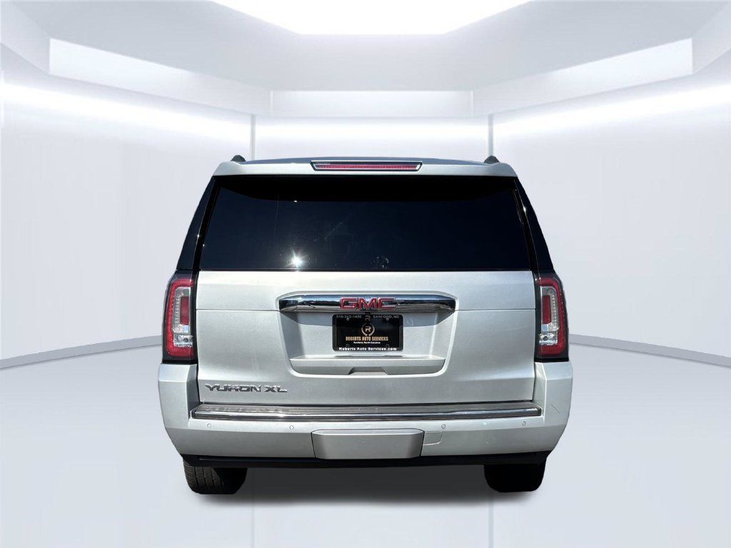 Used 2018 GMC Yukon XL Denali RWD image 5