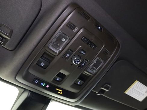 Used 2021 GMC Yukon Denali w/ Denali Premium Package image 26