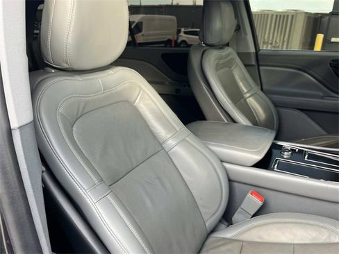 Used 2020 Lincoln Aviator Reserve w/ Equipment Group 201A image 26