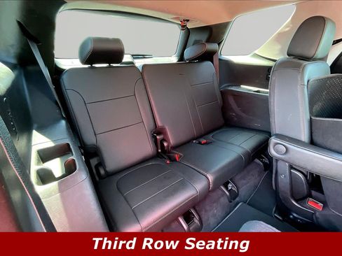 Used 2019 Chevrolet Traverse LT w/ LPO, Cargo Package FWD image 25