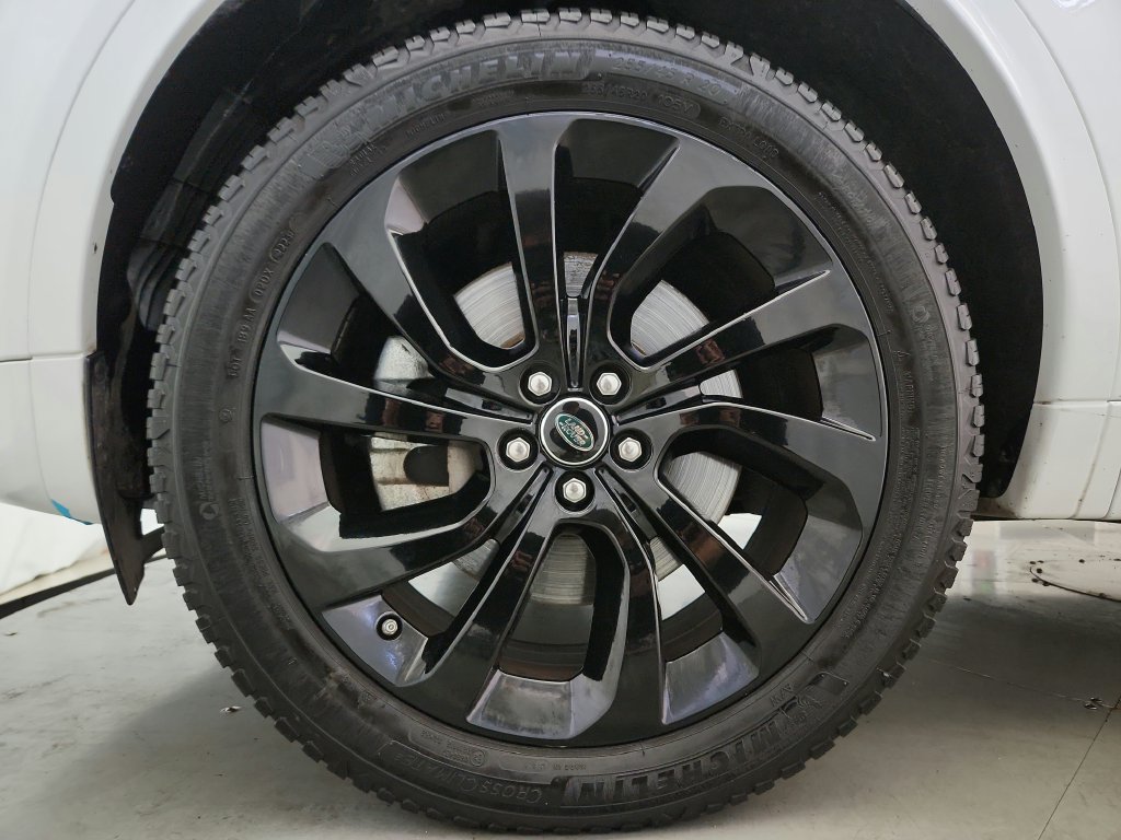 Used 2020 Land Rover Discovery Sport HSE R-Dynamic AWD/4WD image 36