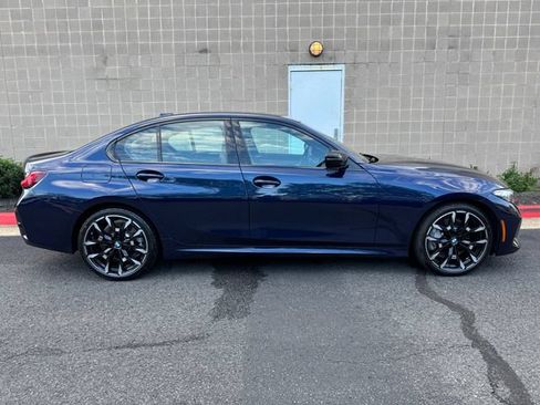 Used 2025 BMW 330i xDrive Sedan w/ M Sport Package AWD/4WD image 4
