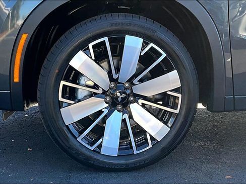 New 2026 Mitsubishi Outlander SEL FWD image 13