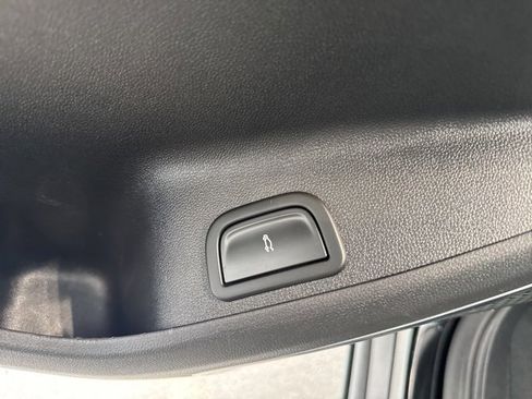 Certified 2024 GMC Acadia Elevation image 25