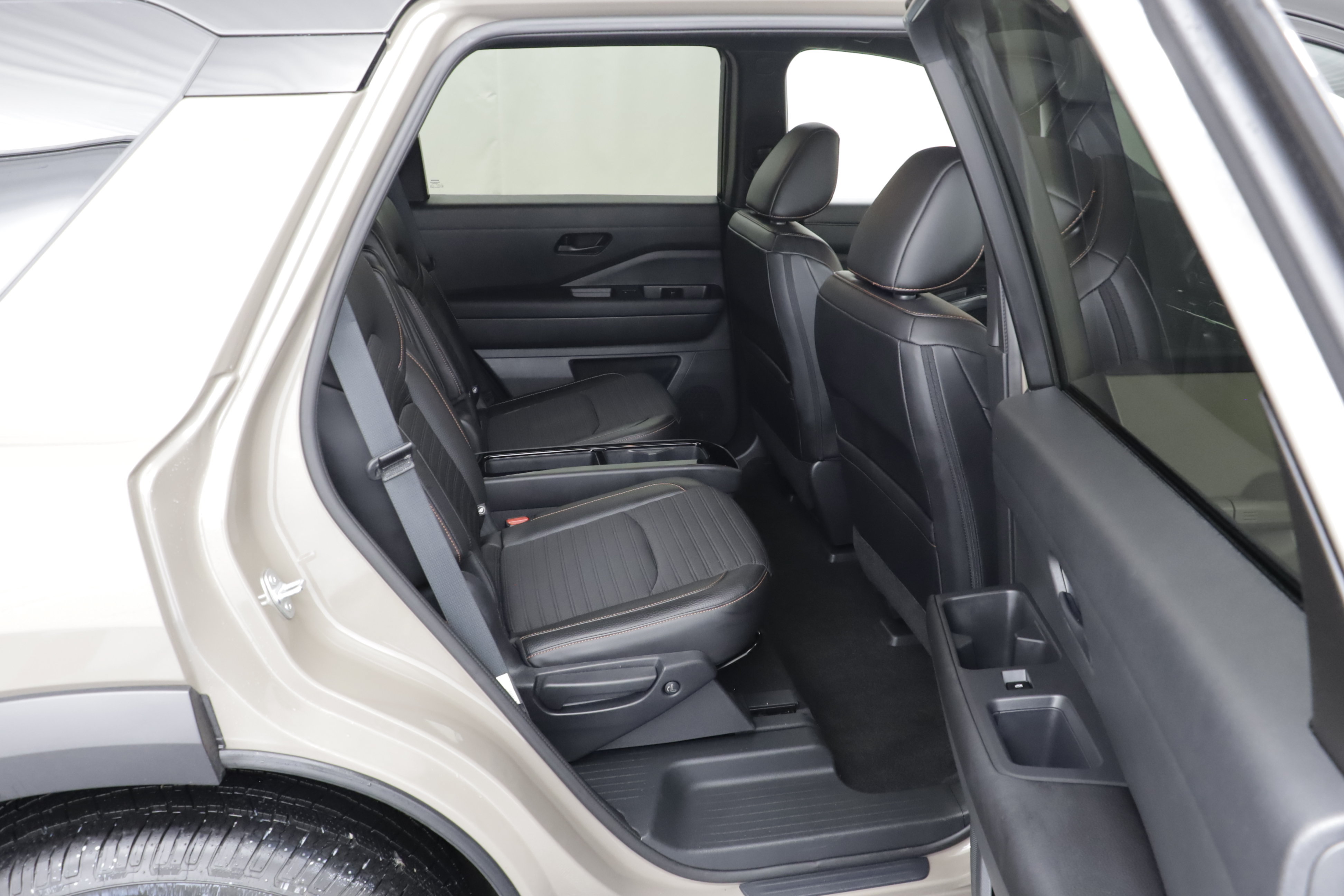 Used 2023 Nissan Pathfinder Rock Creek AWD/4WD image 24