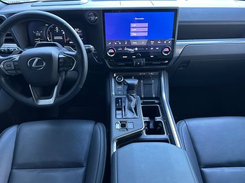 Certified 2024 Lexus GX 550 w/ Accessory Package (2T) image 17