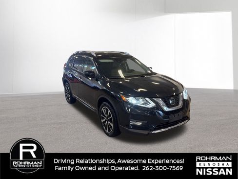 Used 2020 Nissan Rogue SL w/ Premium Package image 3