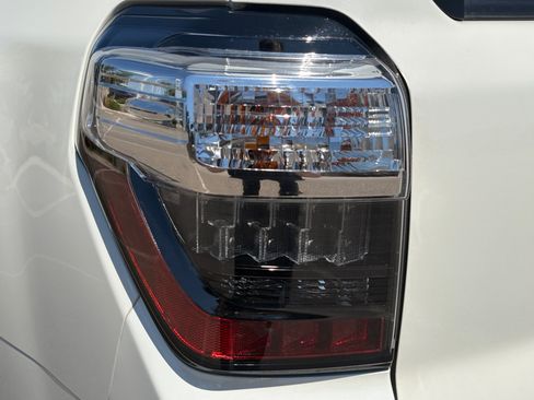 Used 2023 Toyota 4Runner Limited AWD/4WD image 21