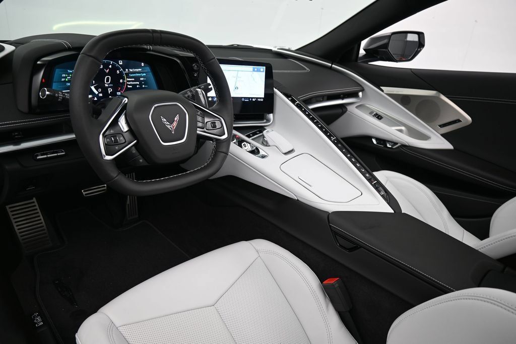Used 2023 Chevrolet Corvette Stingray Preferred Conv w/ 2LT RWD image 4