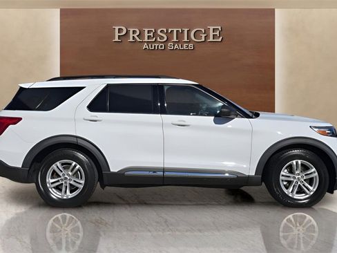 Used 2020 Ford Explorer XLT image 22