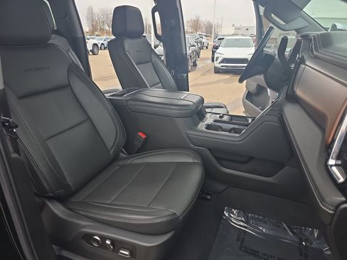 Used 2024 GMC Sierra 2500 Denali w/ Denali Reserve Package image 10