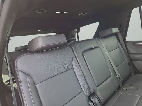 Used 2025 Chevrolet Tahoe LT AWD/4WD image 17