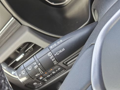 Used 2021 GMC Yukon XL SLT w/ SLT Luxury Plus Package image 26