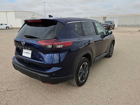 Used 2025 Nissan Rogue SV FWD image 8