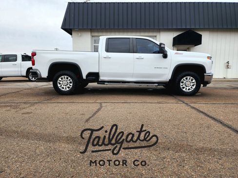 Used 2023 Chevrolet Silverado 2500 LT w/ Convenience Package image 1