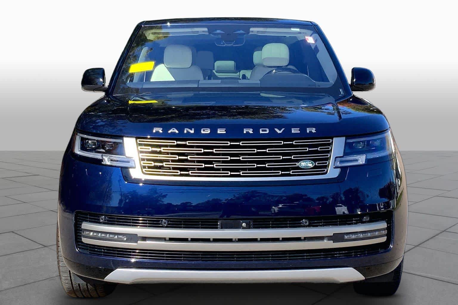 Used 2023 Land Rover Range Rover SE AWD/4WD image 4
