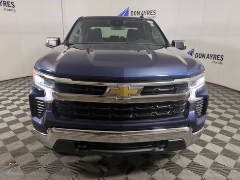Used 2022 Chevrolet Silverado 1500 LT AWD/4WD image 8
