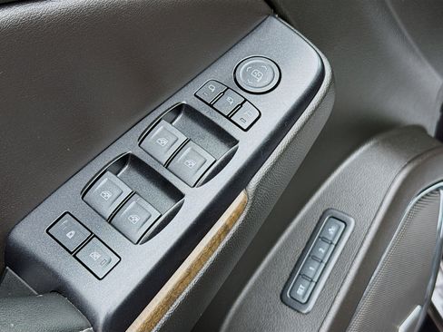 Used 2018 GMC Yukon Denali w/ Denali Ultimate Package image 25