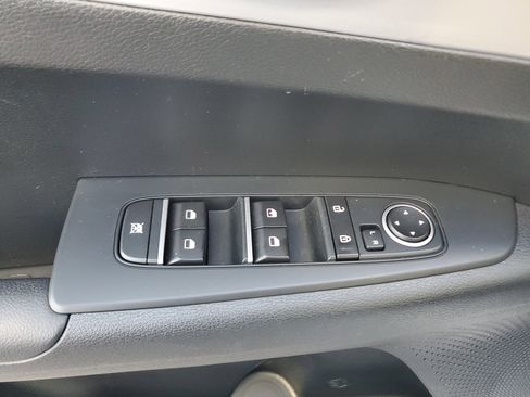 Used 2024 Kia Forte LXS image 25