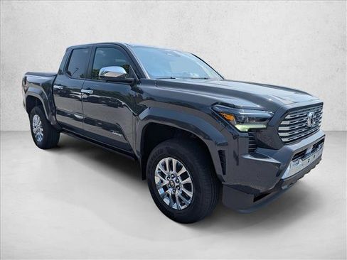 Used 2025 Toyota Tacoma Limited AWD/4WD image 3