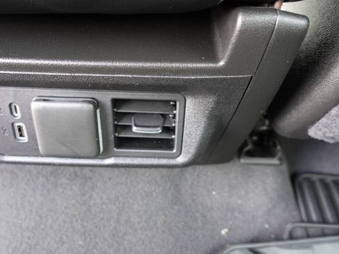 Used 2024 Chevrolet Silverado 1500 LT AWD/4WD image 38